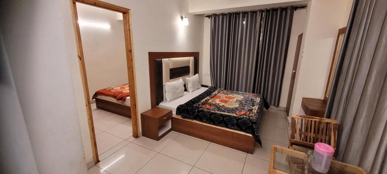 Hotel Snow Country Villa Manāli Екстериор снимка