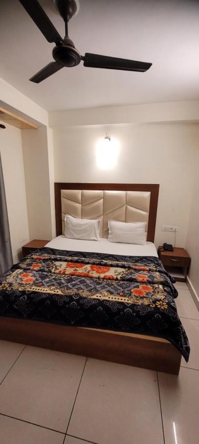 Hotel Snow Country Villa Manāli Екстериор снимка