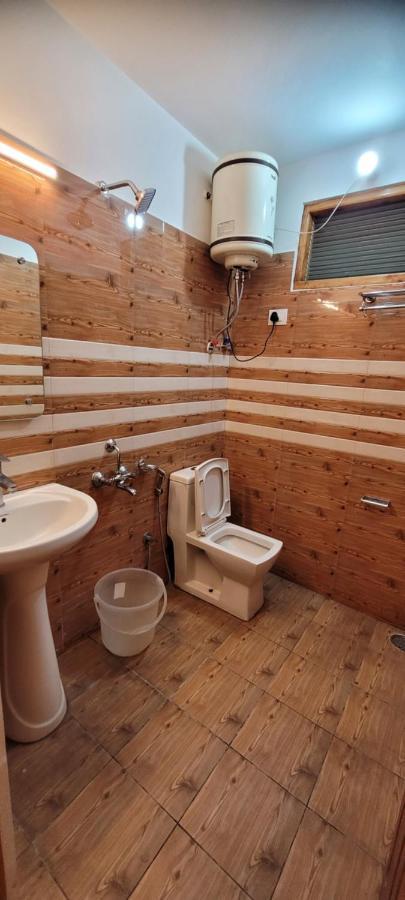 Hotel Snow Country Villa Manāli Екстериор снимка