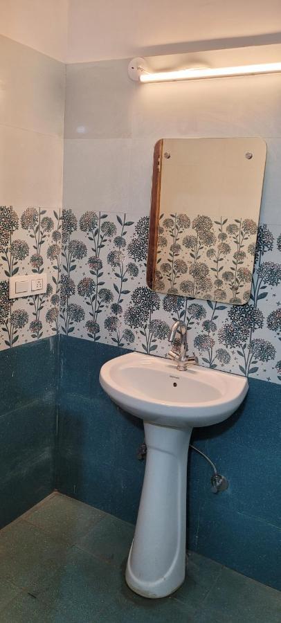 Hotel Snow Country Villa Manāli Екстериор снимка
