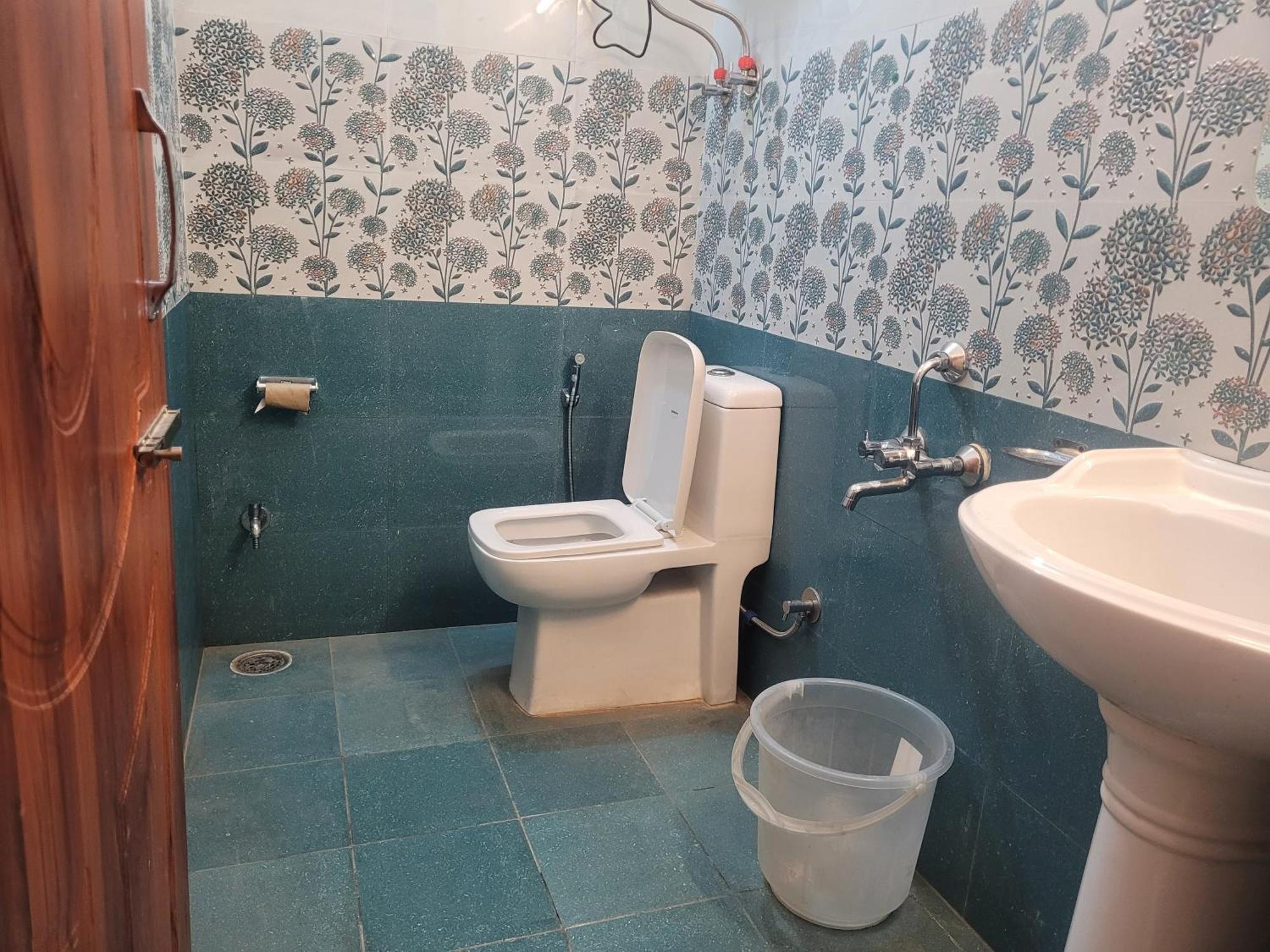Hotel Snow Country Villa Manāli Екстериор снимка