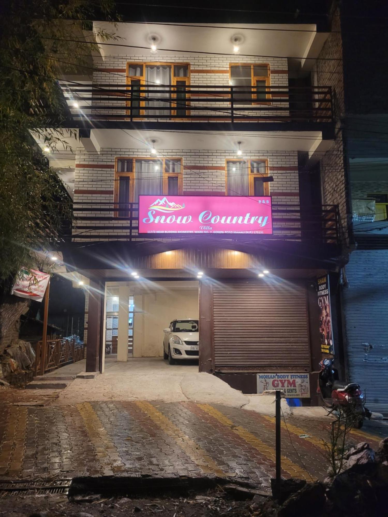 Hotel Snow Country Villa Manāli Екстериор снимка