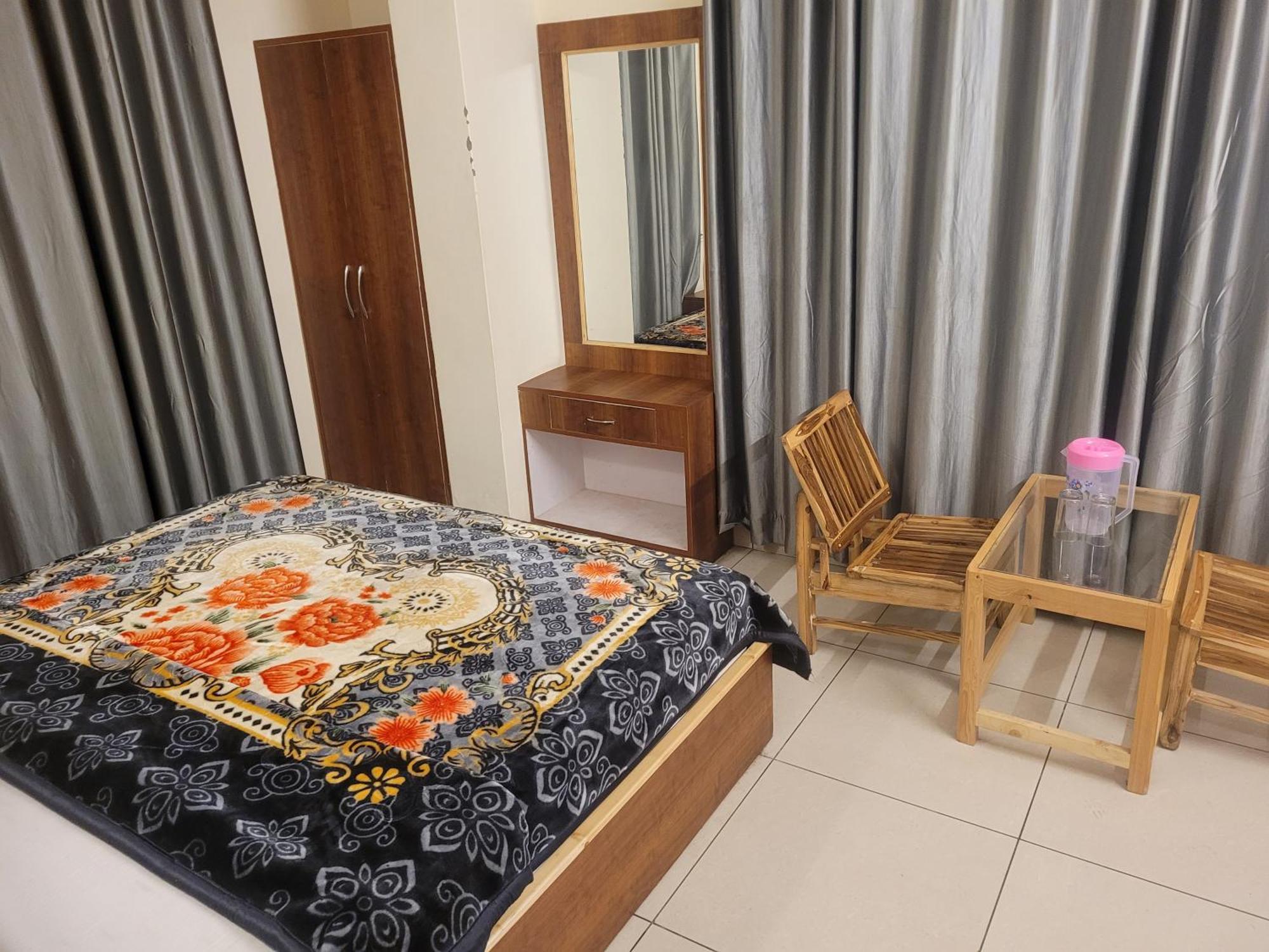 Hotel Snow Country Villa Manāli Екстериор снимка